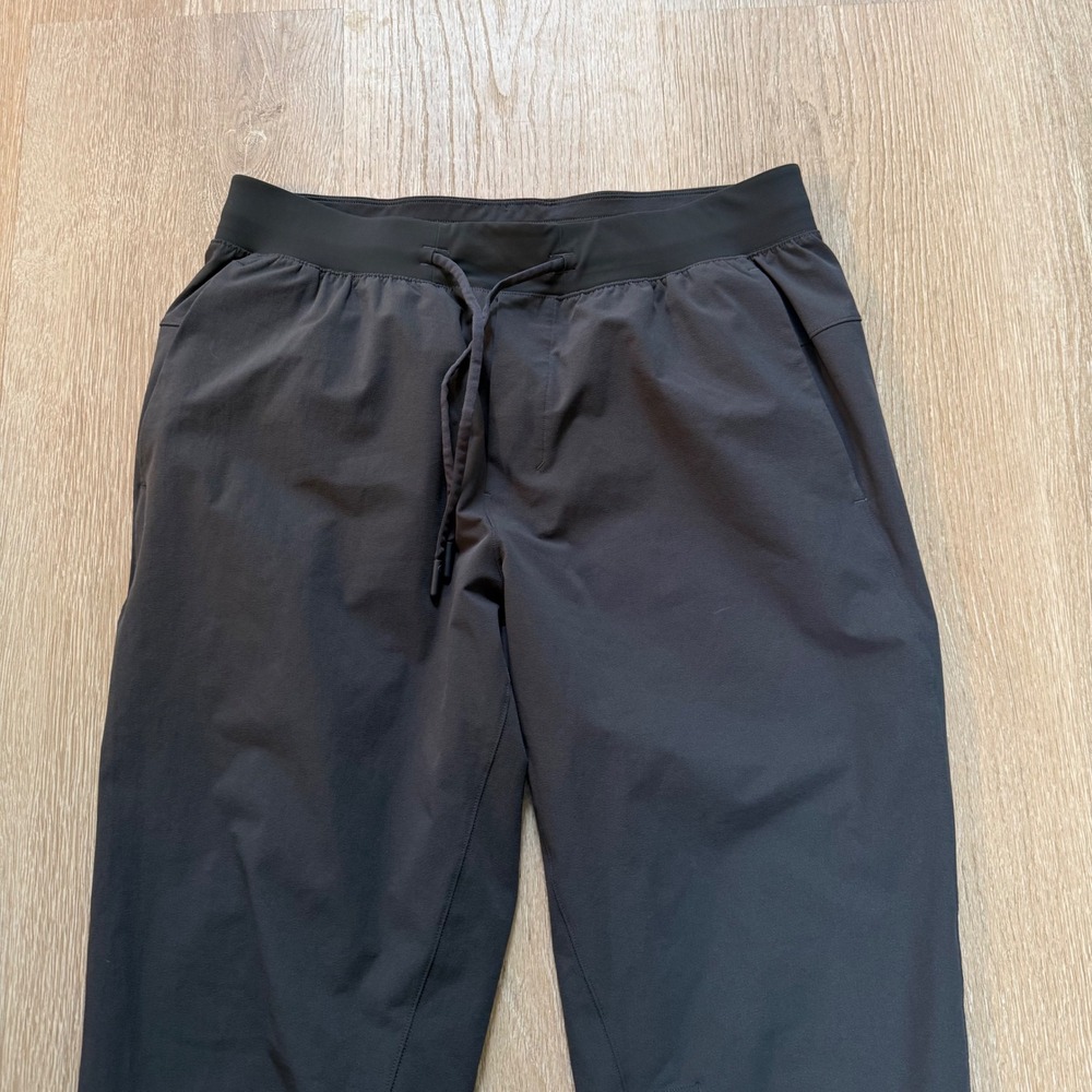 Lululemon Zeroed In Jogger Mens Medium Black Grey Tapered Pant LM5AZSS - Picture 2 of 8
